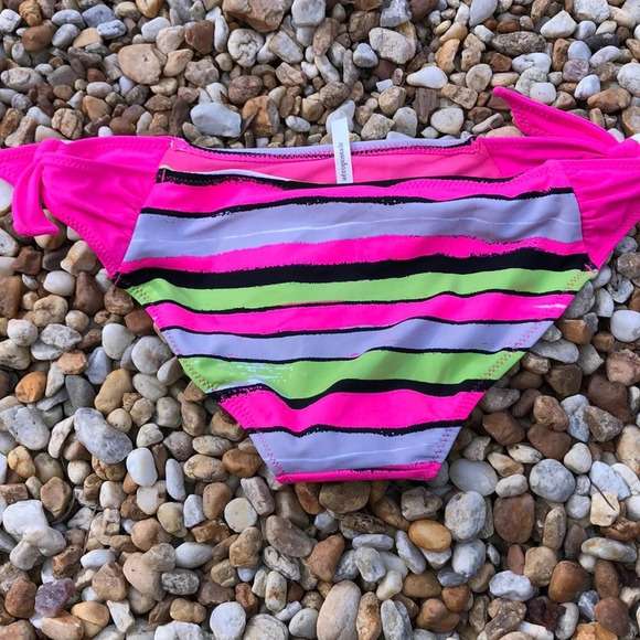 Aeropostale medium pink bikini bottoms; new w/tag - Picture 6 of 7